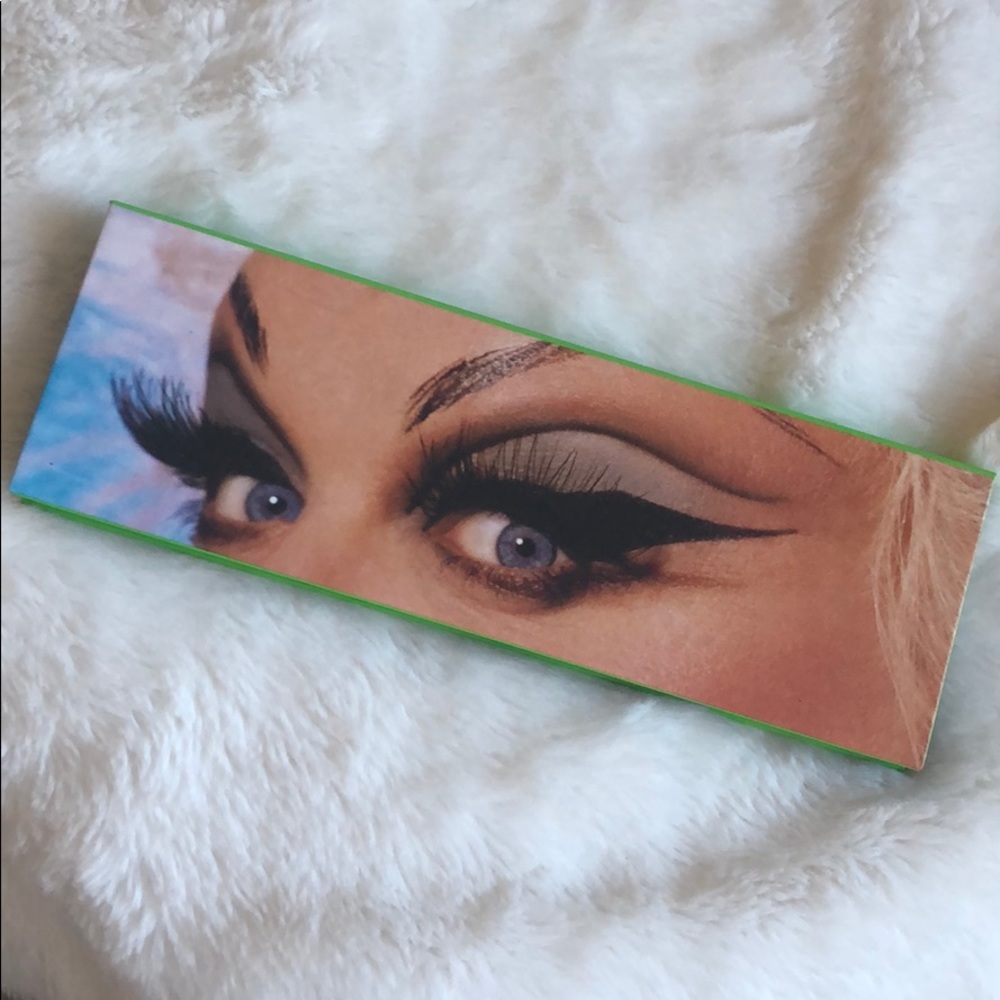 NWOT Kat Von D "Divine" Eye Shadow Set